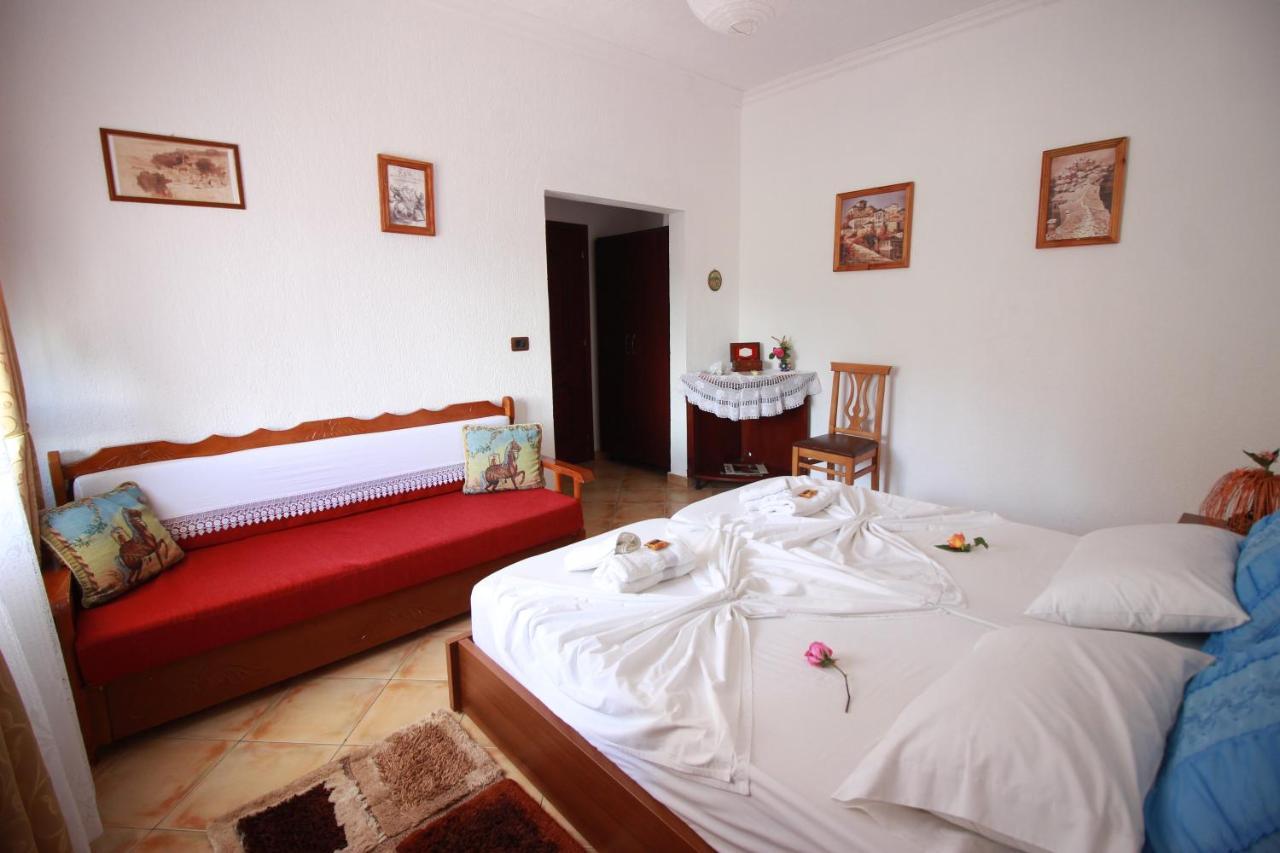 Grandma'S Home Гірокастра Екстер'єр фото