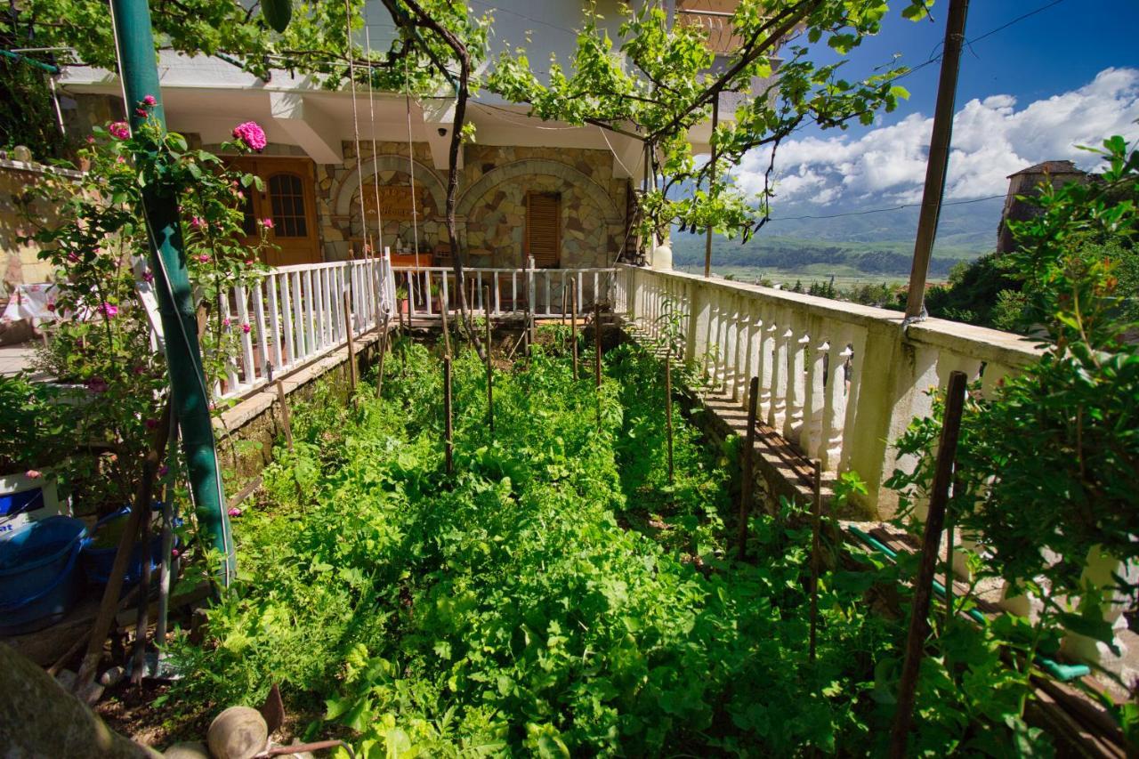 Grandma'S Home Гірокастра Екстер'єр фото
